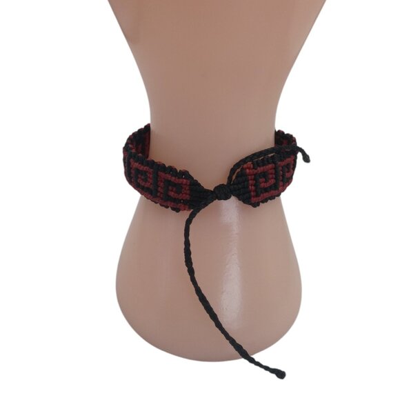 Unisex Handmade Woven Macramé Thread Geometric Figures Bracelet - Picture 6 of 8